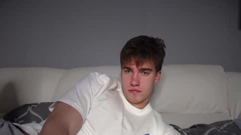 Max online show from January 12, 3:14 pm