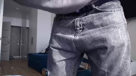 Max online show from March 7, 11:40 am