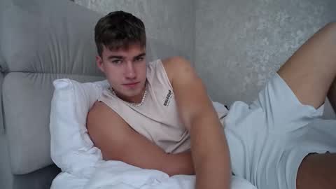 Max online show from October 13, 8:36 am