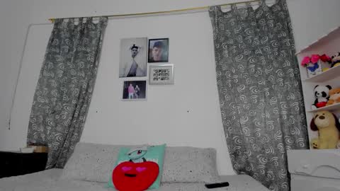 M E G A N online show from January 6, 6:33 pm