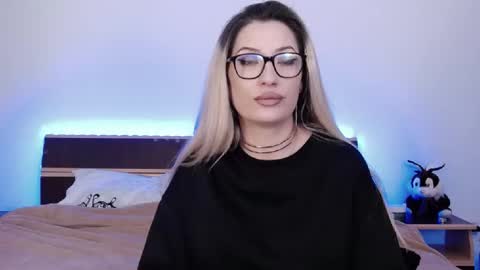 Megan Blazee  online show from December 22, 9:20 pm