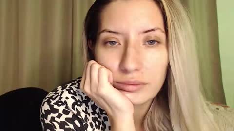 Megan Blazee  online show from November 14, 9:46 pm