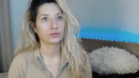 Megan Blazee  online show from January 10, 10:03 pm