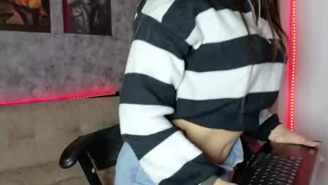 Snapshot of megan_bluee_ chatting on July 1, 2:46 am Megan Bluee online show from July 1, 2:46 am