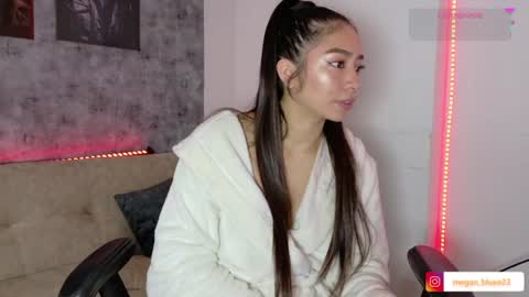 Snapshot of megan_bluee_ chatting on July 22, 5:38 pm Megan Bluee online show from July 22, 5:38 pm