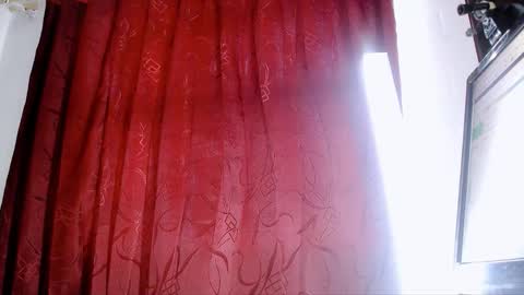 Snapshot of megan_cat chatting on November 24, 7:02 pm megan_cat online show from November 24, 7:02 pm