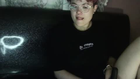 Megan and sophi online show from December 22, 8:16 am