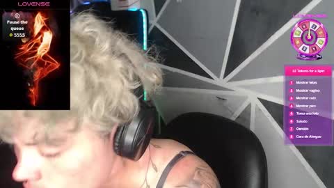 Megan and sophi online show from January 9, 1:19 am