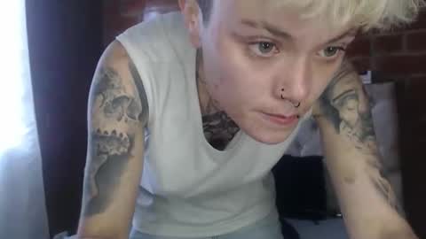 Snapshot of megan_coop3r_ chatting on May 19, 2:01 pm Megan and sophi online show from May 19, 2:01 pm