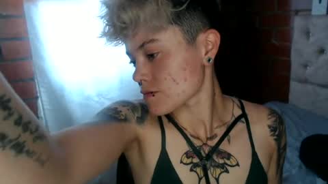Snapshot of megan_coop3r_ chatting on July 3, 5:52 pm Megan and sophi online show from July 3, 5:52 pm