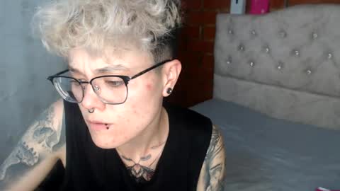Snapshot of megan_coop3r_ chatting on July 23, 1:41 am Megan and sophi online show from July 23, 1:41 am