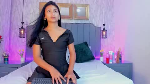 Carolina Paez online show from February 22, 7:58 pm