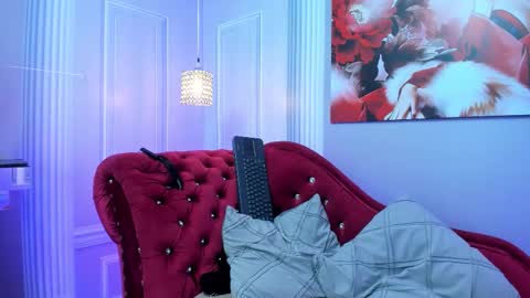 Snapshot of megan_cute4u chatting on October 8, 11:19 am Megan online show from October 8, 11:19 am