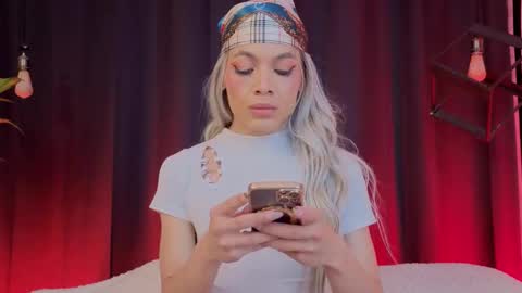 megan do santos online show from October 22, 8:19 pm