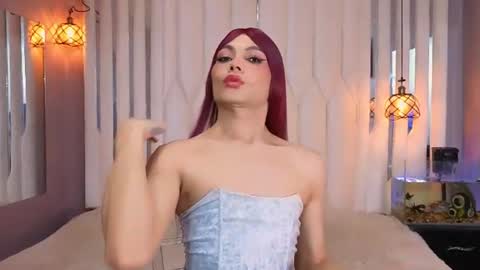 megan do santos online show from July 18, 7:50 pm