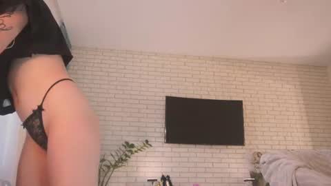 Snapshot of megan_galactica chatting on August 4, 4:20 pm Megan online show from August 4, 4:20 pm