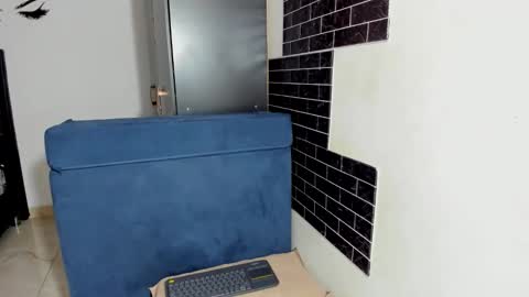 Snapshot of megan_greyxx chatting on May 29, 10:46 am megan_greyxx online show from May 29, 10:46 am