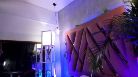    online show from January 4, 2:03 am