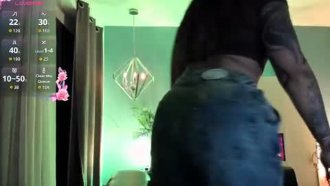 Snapshot of megan_inked_ chatting on July 5, 3:45 am online show from July 5, 3:45 am