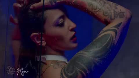 Snapshot of megan_inked_ chatting on July 19, 2:48 am online show from July 19, 2:48 am