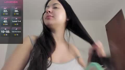 Snapshot of megan_lu20 chatting on February 19, 9:39 am Megan Lu online show from February 19, 9:39 am