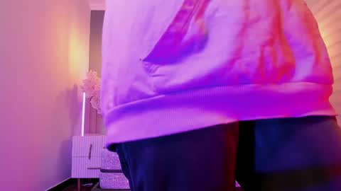     online show from February 3, 12:57 pm