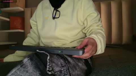     online show from February 11, 12:21 pm