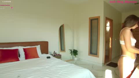 Snapshot of megan_myersss chatting on December 8, 1:46 am Megan inst meg myersss online show from December 8, 1:46 am