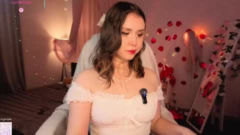 Megan Nelson online show from May 8, 11:04 am