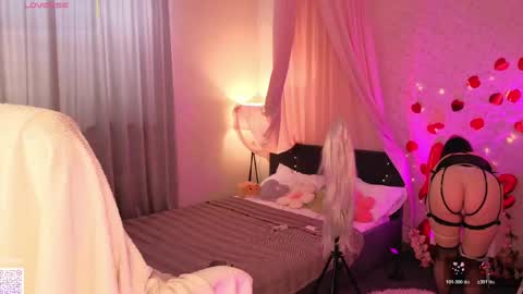Megan Nelson online show from May 10, 11:15 am