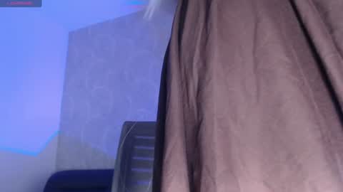 megan_queen12 online show from June 12, 5:17 am