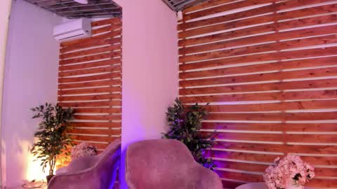 Snapshot of megan_raiin chatting on November 13, 8:46 am megan_raiin online show from November 13, 8:46 am