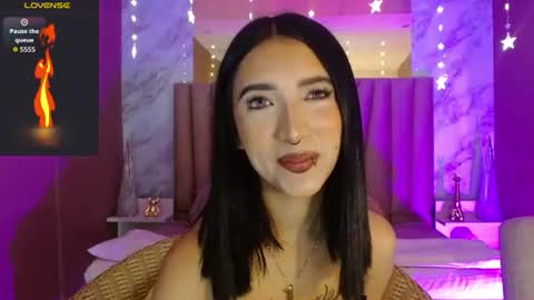 megan_saint online show from July 8, 1:48 pm
