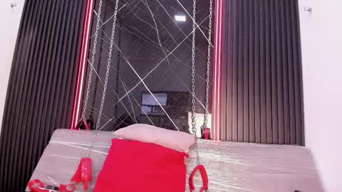 Megan Siner online show from April 26, 12:58 pm