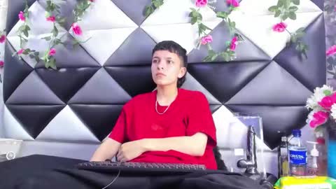 megan_thompsonn_ online show from November 28, 2:47 am