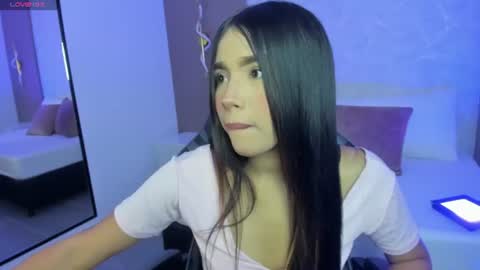 Snapshot of megan_thorp chatting on June 23, 4:21 am Sheila online show from June 23, 4:21 am