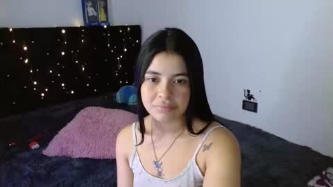 Snapshot of megan_ve chatting on October 29, 1:52 am Carolina online show from October 29, 1:52 am