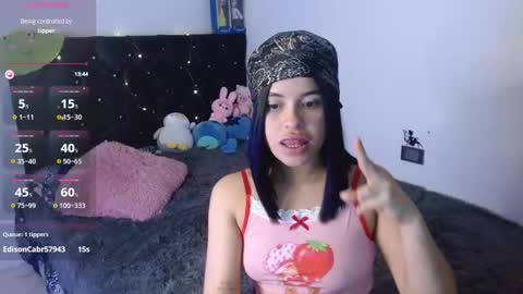 Snapshot of megan_ve chatting on November 26, 2:34 am Carolina online show from November 26, 2:34 am