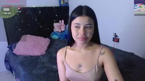 Snapshot of megan_ve chatting on December 1, 2:05 am Carolina online show from December 1, 2:05 am