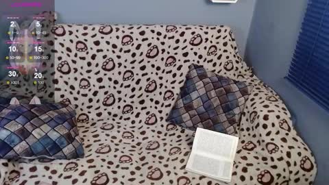 Snapshot of megan_weed chatting on December 18, 10:16 pm megan_weed online show from December 18, 10:16 pm