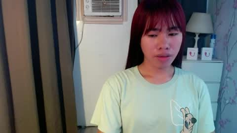Snapshot of megan_younng chatting on May 27, 10:12 am MEGAN online show from May 27, 10:12 am