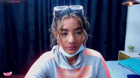 Snapshot of meganadriels96 chatting on December 8, 6:50 pm M E G A N online show from December 8, 6:50 pm