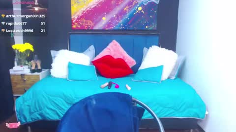 Snapshot of meganadriels96 chatting on December 24, 5:44 pm M E G A N online show from December 24, 5:44 pm