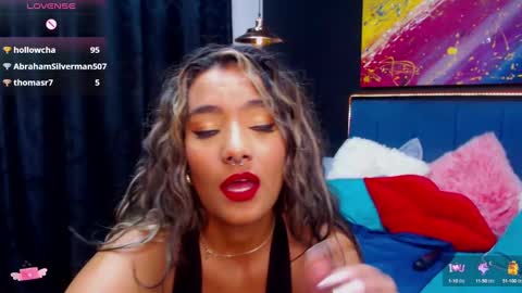 Snapshot of meganadriels96 chatting on December 28, 11:26 pm M E G A N online show from December 28, 11:26 pm