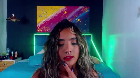 Snapshot of meganadriels96 chatting on January 30, 10:19 pm M E G A N online show from January 30, 10:19 pm