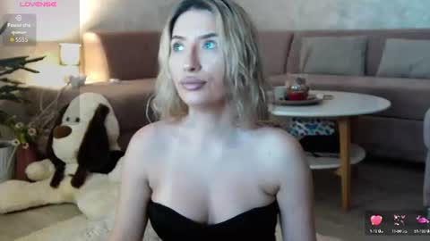 Megan online show from July 3, 7:09 pm