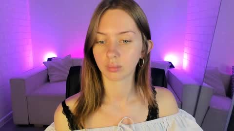 Snapshot of meganclapp chatting on June 3, 5:21 am Megan online show from June 3, 5:21 am