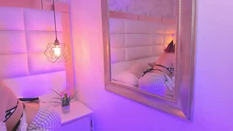 Snapshot of megane_whitte chatting on November 28, 10:34 pm Megan online show from November 28, 10:34 pm