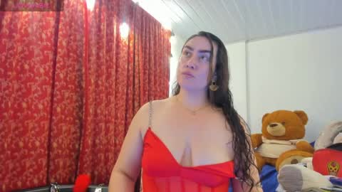 Snapshot of meganhotcurvy chatting on July 13, 12:19 pm meganhotcurvy online show from July 13, 12:19 pm