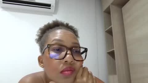 Snapshot of meganhotxx2 chatting on June 26, 2:49 am megan online show from June 26, 2:49 am